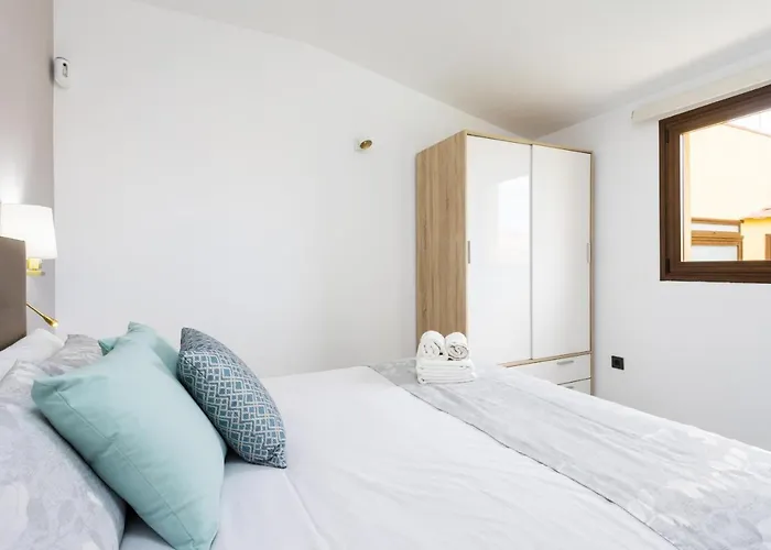 Wonderful Vacation And Pool