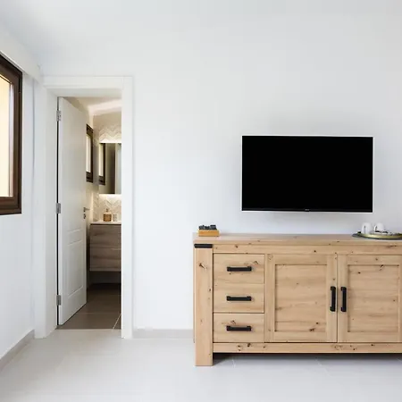 Wonderful Vacation And Pool Адехе