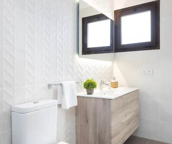 Wonderful Vacation And Pool Адехе