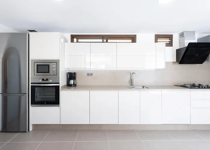 Wonderful Vacation And Pool Адехе