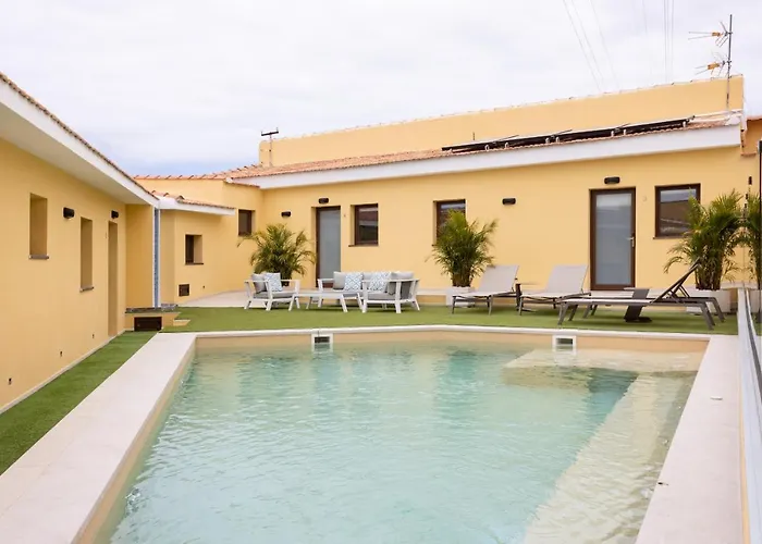 Wonderful Vacation And Pool