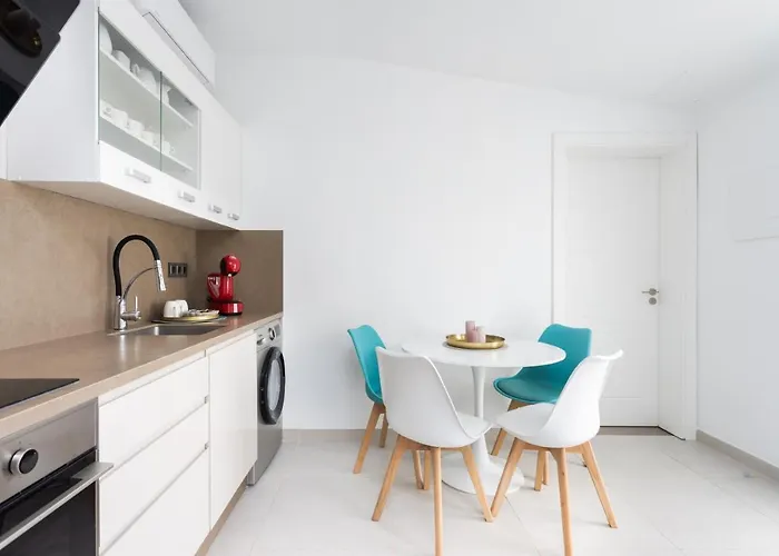 Wonderful Vacation And Pool Адехе